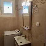 Votsalo Pool Apts شقة