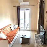 Votsalo Pool Apts * كالامي