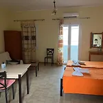 Votsalo Pool Apts *