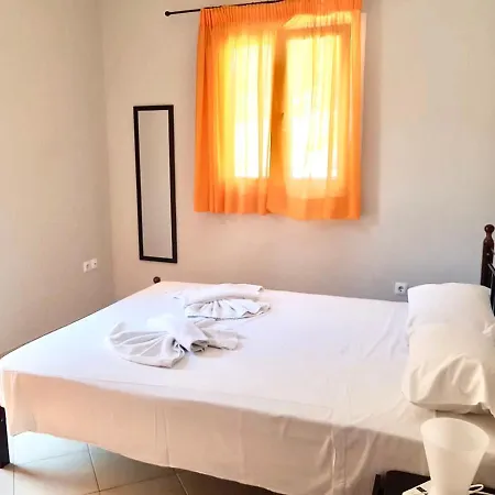 Votsalo Pool Apts Apartamento *