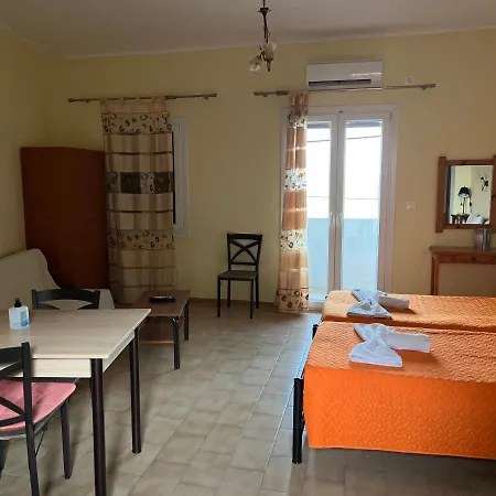Votsalo Pool Apts *