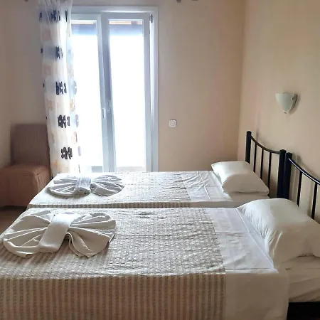 아파트 Votsalo Pool Apts 칼라미