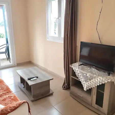 Votsalo Pool Apts 아파트