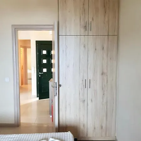 아파트 Votsalo Pool Apts 칼라미