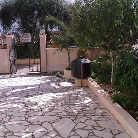 Votsalo Pool Apts Apartamento *